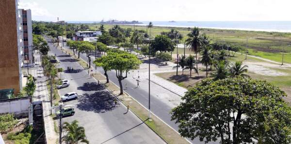Tecnicos-afirmam-que-nova-iluminacao-da-Avenida-Soares-Lopes-sera-80-melhor-que-a-atual